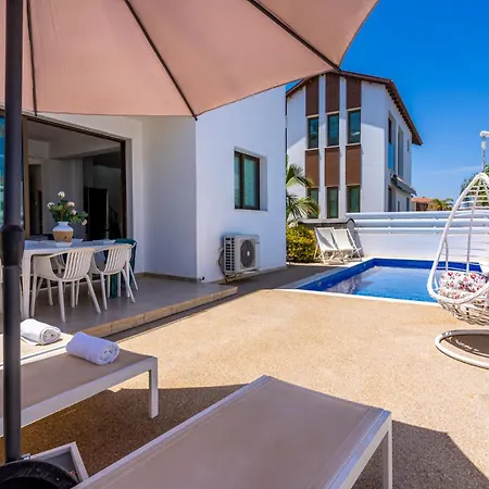 Sea La Vie 3-br & Private Pool In Protaras *
