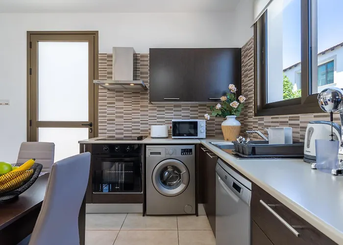 Sea La Vie 3-br & Private Pool In Protaras