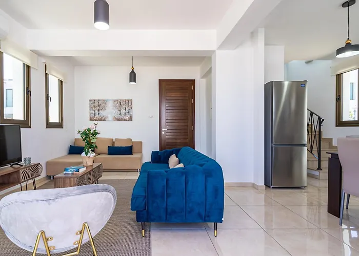 Sea La Vie 3-br & Private Pool In Protaras * パラリムニ